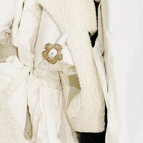 CHANEL Tweed and Patent Calfskin Mary Janes, White/Black - Retail $1350, NIB - Picture 7 of 10